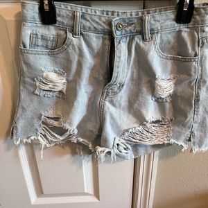 HIGH WAISTED JEAN RIPPED SHORTS